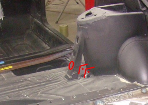 Cliquez sur l'image pour la voir en taille relle 

Nom : 		240Z_Rear_Strut_Reinforcements_version2.jpg 
Affichages :	1879 
Taille :		40,0 Ko 
ID : 			274778