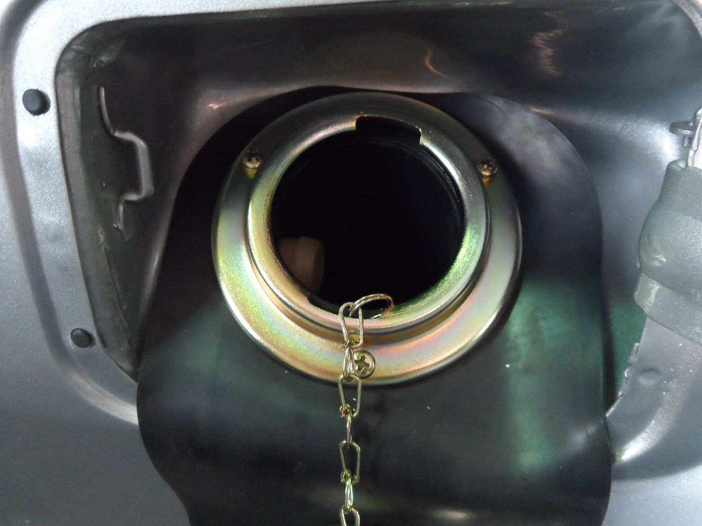 Cliquez sur l'image pour la voir en taille relle 

Nom : 		1971-Datsun-240Z-Gas-Cap-Plate.jpg 
Affichages :	99 
Taille :		520,3 Ko 
ID : 			306418